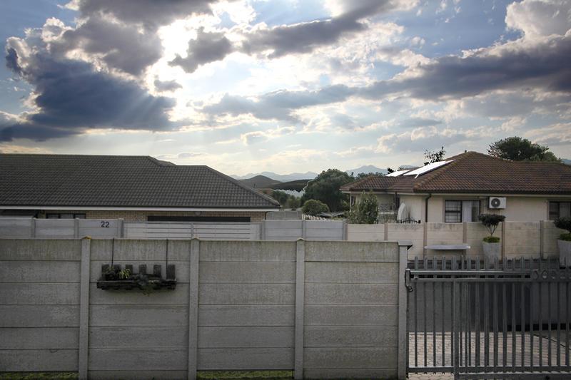 3 Bedroom Property for Sale in Reebok Western Cape